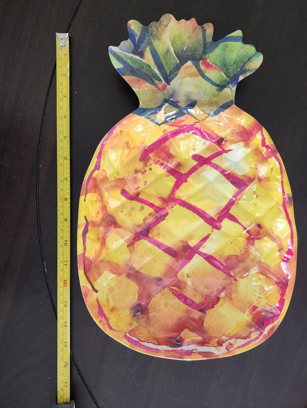 Pineapple-Shaped Plastic Serving Platter - Yellow & Green
